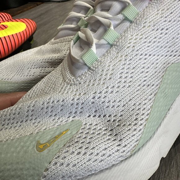 Nike Air Max 270  White University Fuchsia Shoes Women's Size 9 CJ0568-100 - Picture 10 of 10